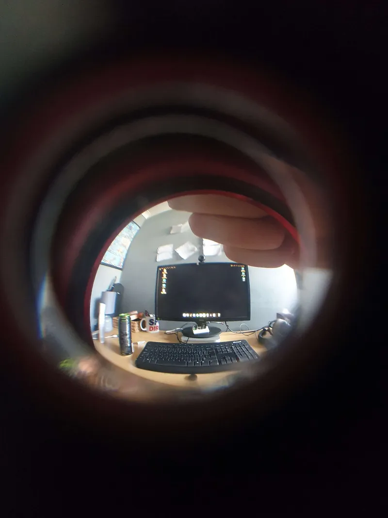 D001